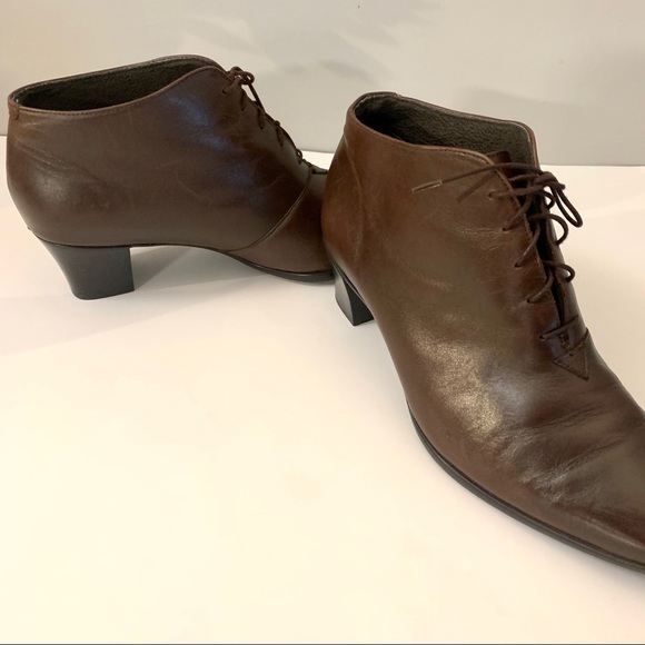 Munro ankle lace up brown leather booties 8.5 WIDE - Picture 3 of 9
